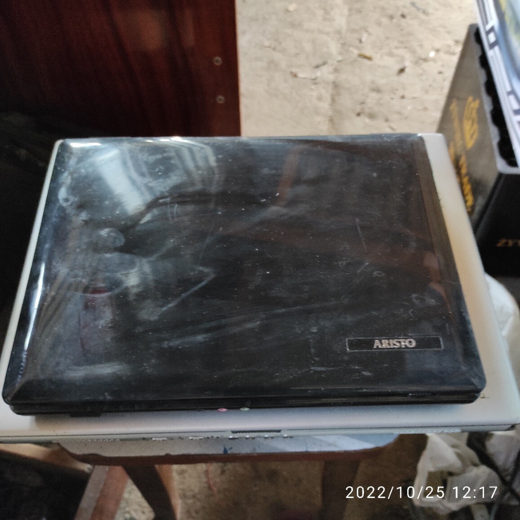Zdjęcie oferty: Laptop nie Dell aristo slim 1250 12 cali win7 
