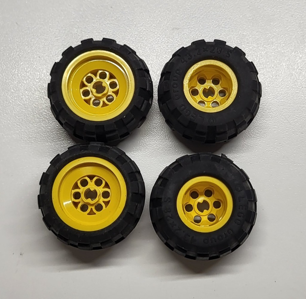 Lego 43.2 x 28 s cheap