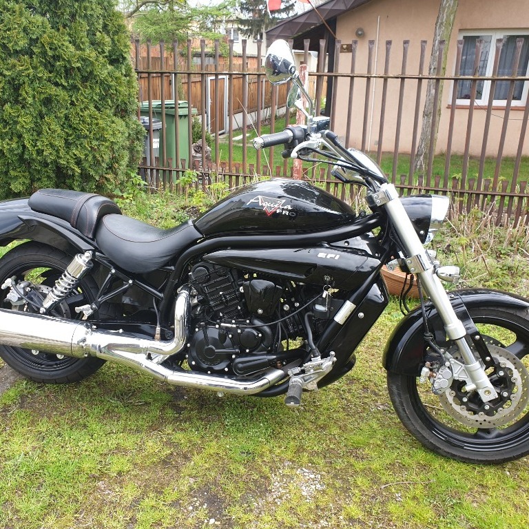 hyosung bike aquila 650