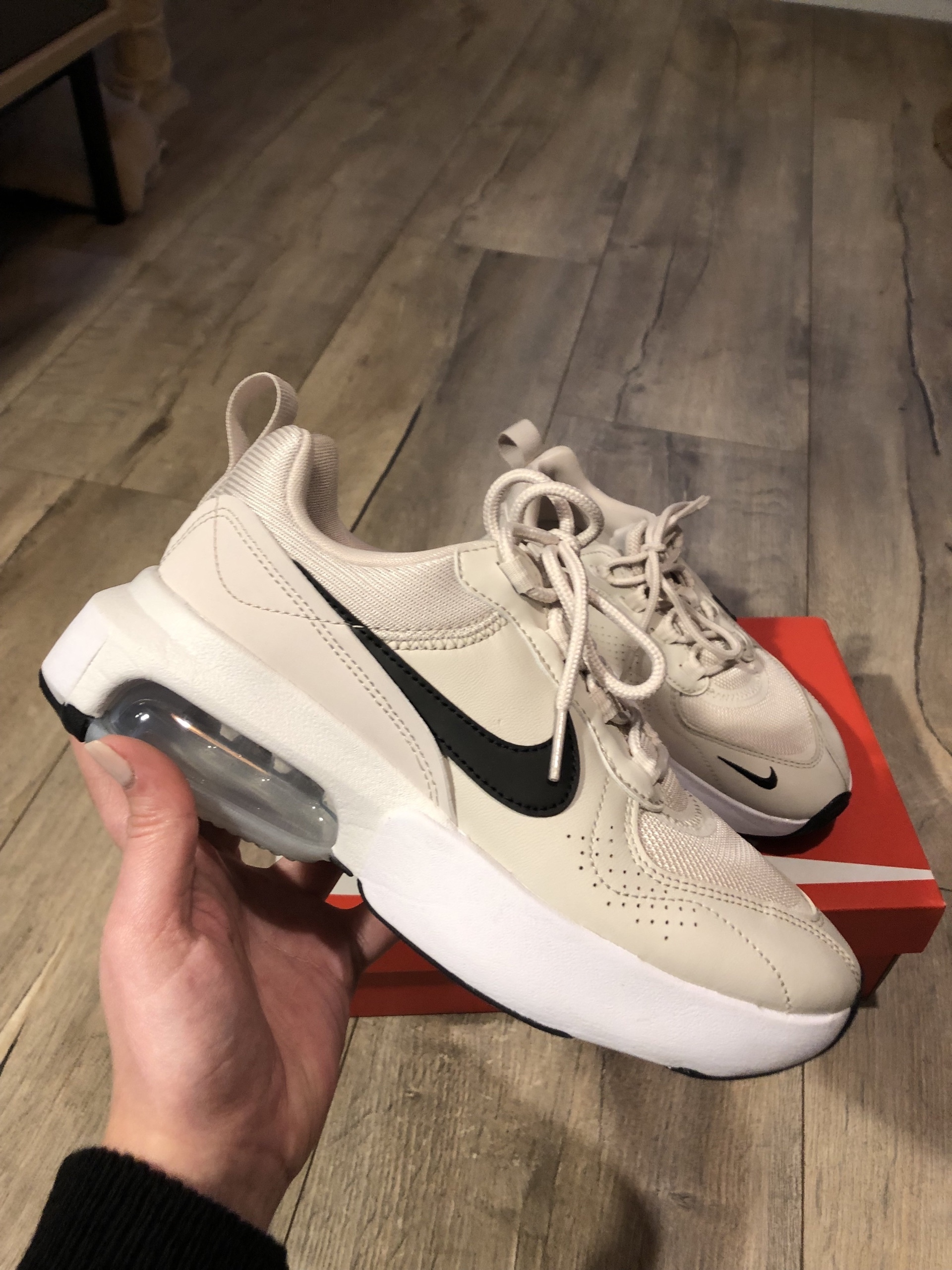靴 NIKE AIR MAX VERONA Nike Sneakersy Air Max Verona CU7846 003 Czarny | Modivo.pl