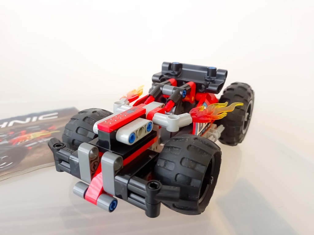 LEGO 42073 Technic - Czerwona wyścigówka. Komplet. | Warszawa | Kup ...