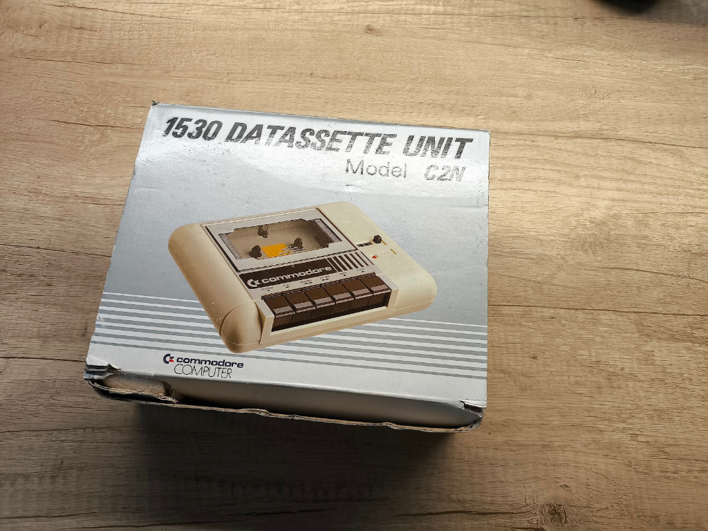 Magnetofon Commodore 1530 Datassette | Szczecin | Licytacja na Allegro ...