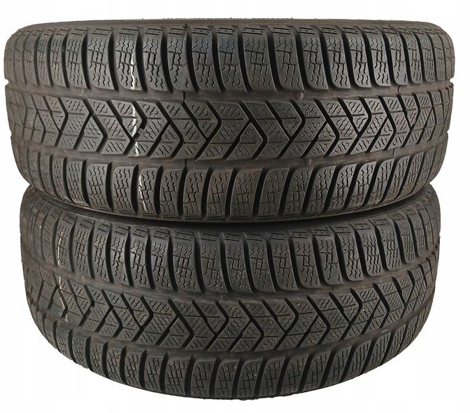225 55 R17 Pirelli Winter SottoZero 3 2022r 6mm 1szt.