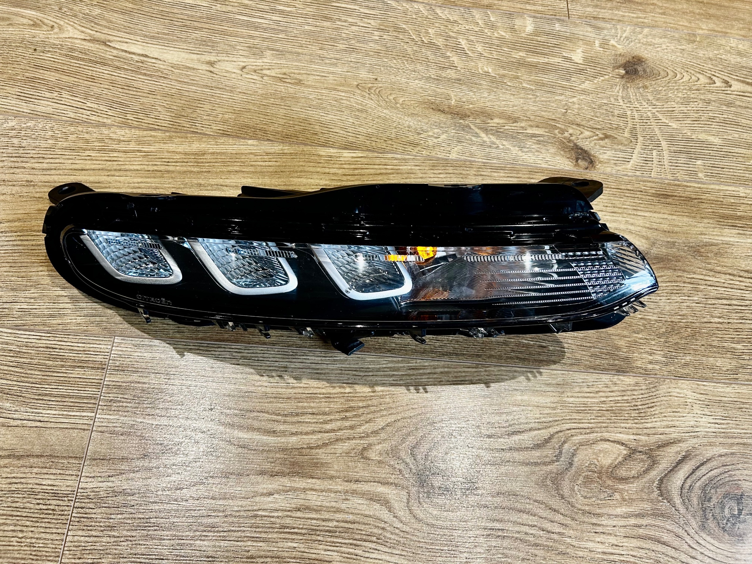 CITROEN BERLINGO IV ФАРА ПРАВИЙ ПЕРІД LED (СВІТЛОДІОД) ІДЕАЛЬНА 981943558000 