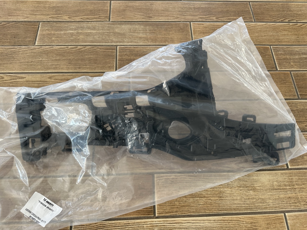VOLVO S90 V90 2016- КРІПЛЕННЯ КРІПЛЕННЯ ФАРИ ПРАВЕ КРІПЛЕННЯ НОВИЙ 31383238 