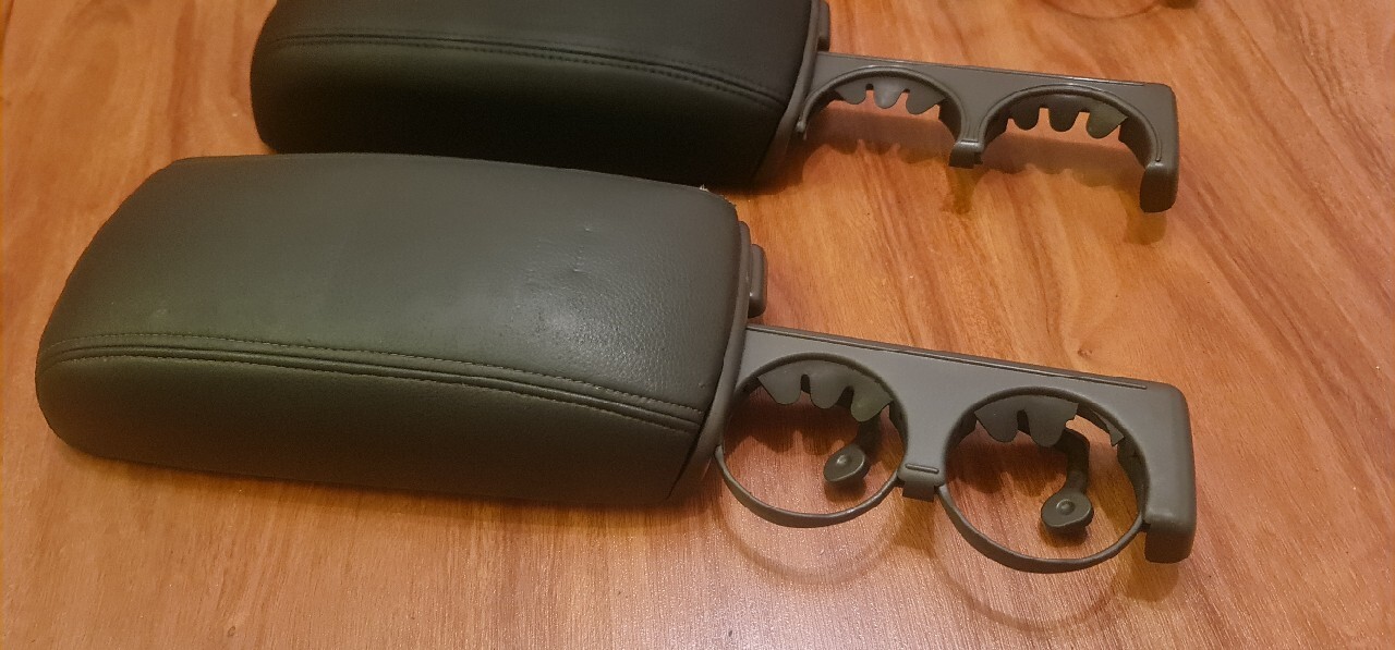 Podłokietnik cup Holder Volvo V70 s70 c70 Szczecin Kup teraz na