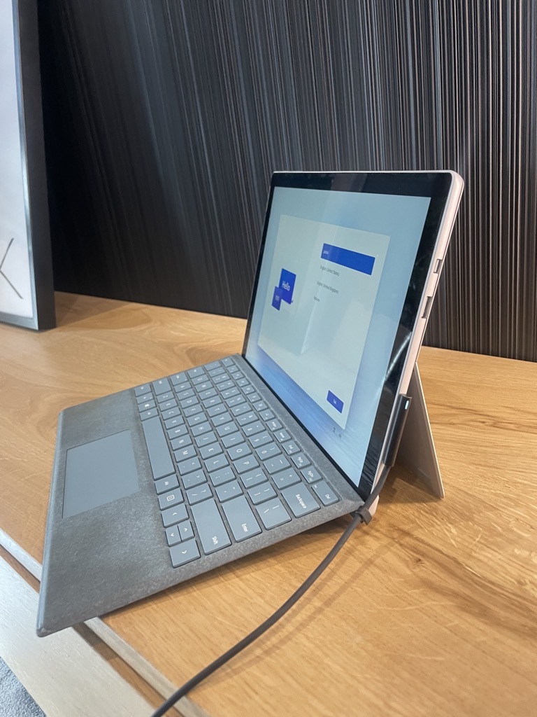 Microsoft Surface Pro 6 Windows 11 Intel Core i5  Warszawa  Kup teraz na Allegro Lokalnie