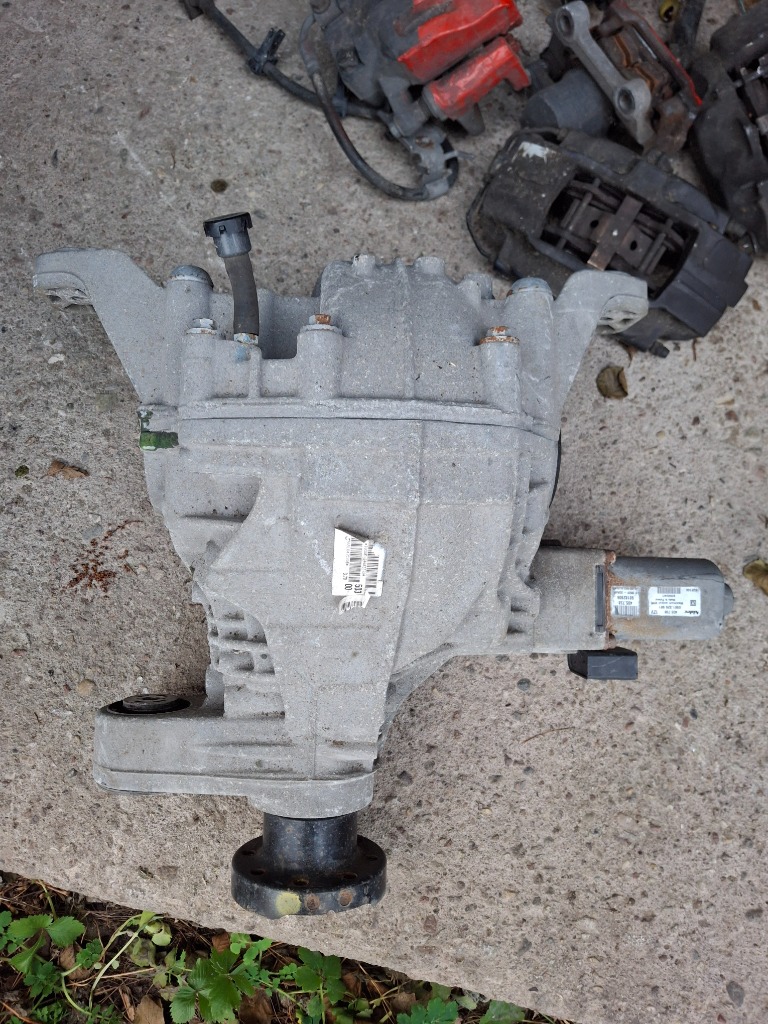 DODGE DURANGO JEEP GRAND CHEROKEE 6,4 SRT МІСТ ДИФЕРЕНЦІАЛ 68184732AB 