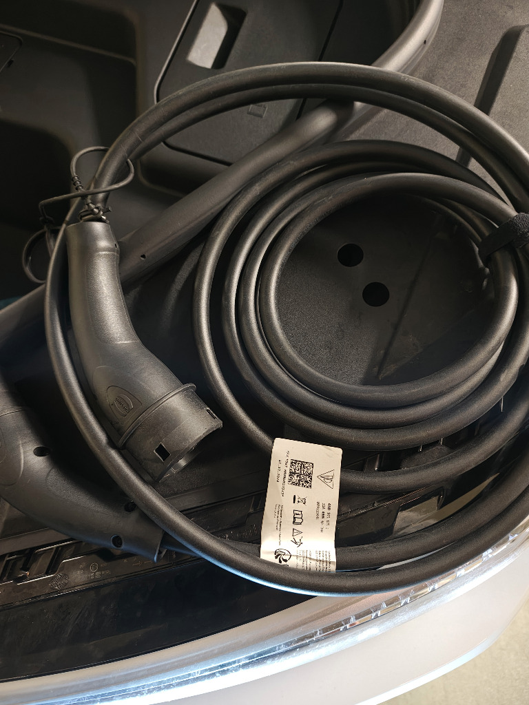 ОРИГІНАЛ AUDI VW КАБЕЛЬ TYP2 32A 480V 3 ФАЗИ НОВИЙ 4N0971675J 