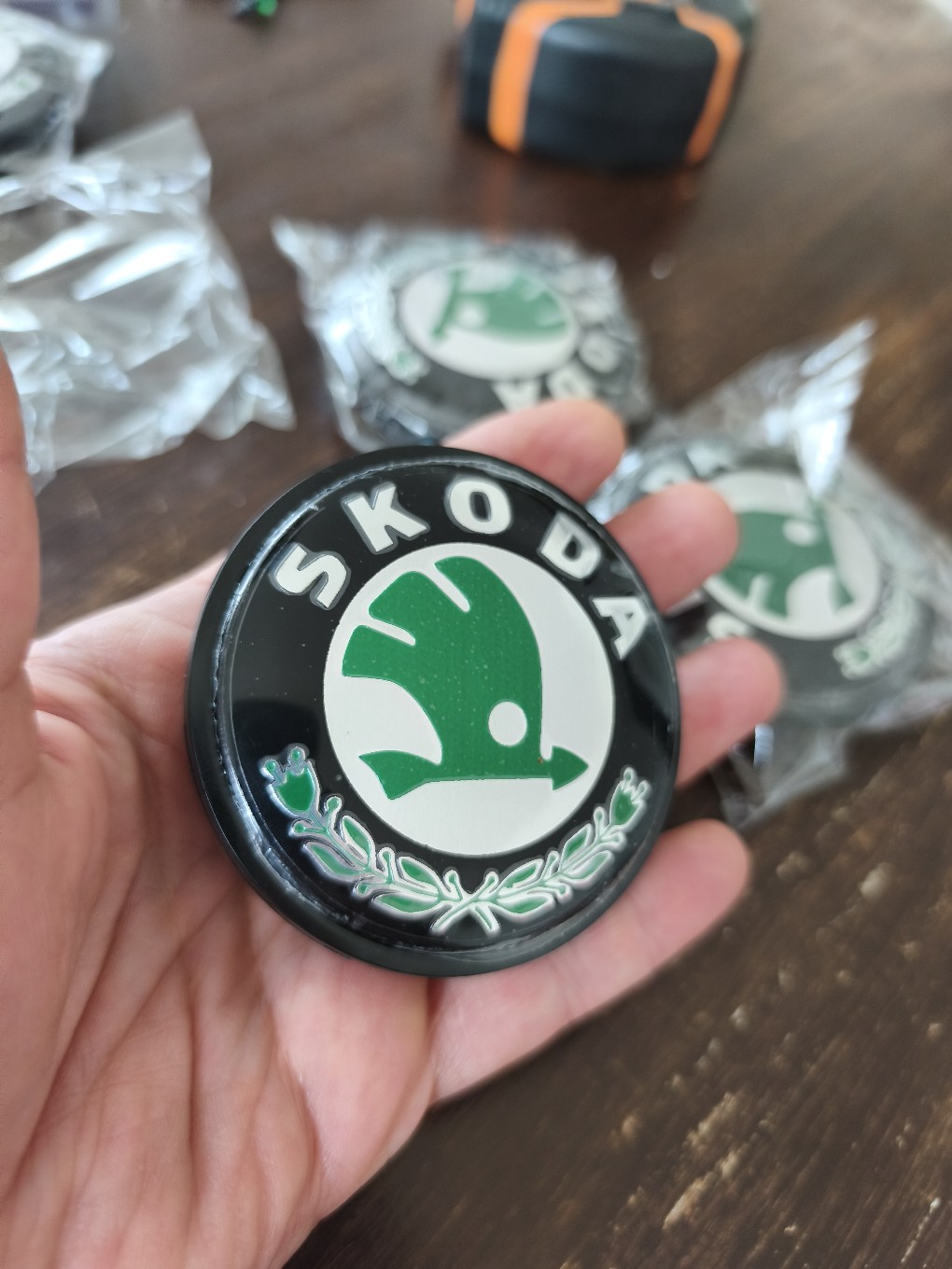 КОВПАЧКИ ЗАГЛУШКИ КОЛЕСНІ ДИСКИ SKODA 65MM 