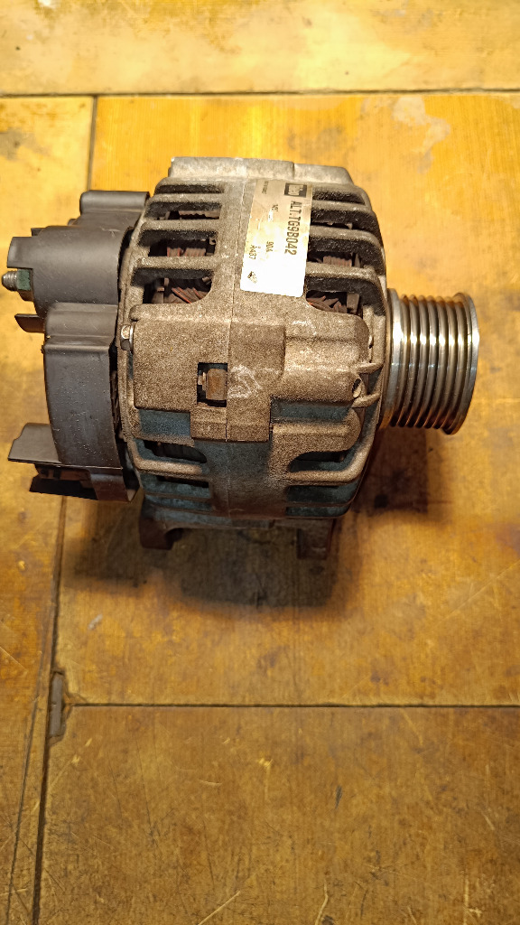 ГЕНЕРАТОР RENAULT CLIO 3, MODUS 1.2 K4M760, VALEO TG9B042 