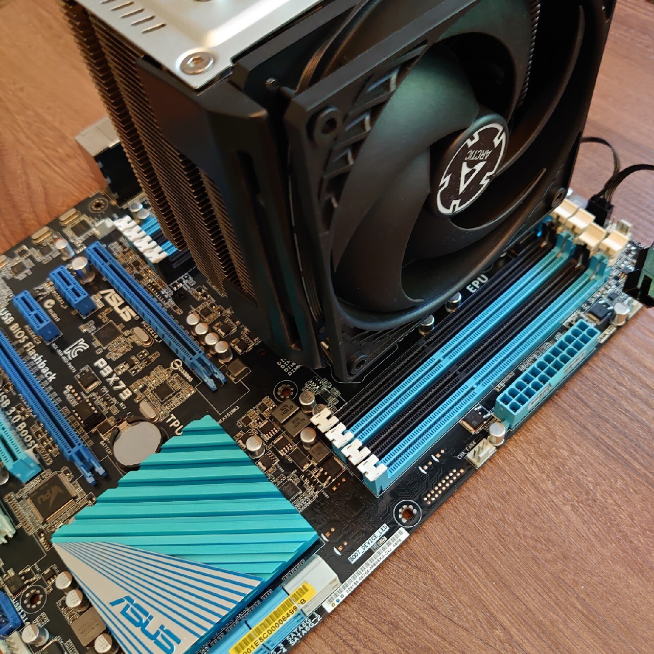 ASUS P9X79 + 32GB Ram + E5 1650V2 + chłodzenie BłonieWieś Kup