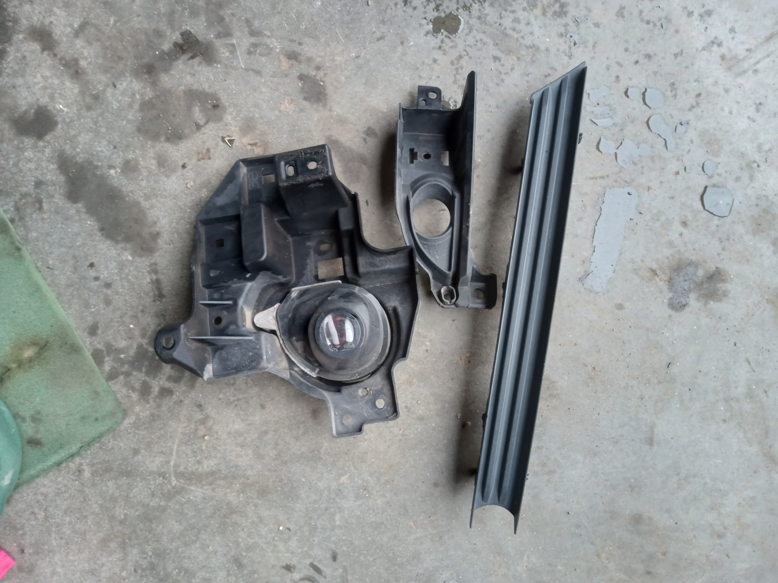 ГАЛОГЕН ПЕРІД ПРАВИЙ ЛІВИЙ КОМПЛЕКТНИЙ MAZDA CX 5 II 2016- KB8B-51684 51694 
