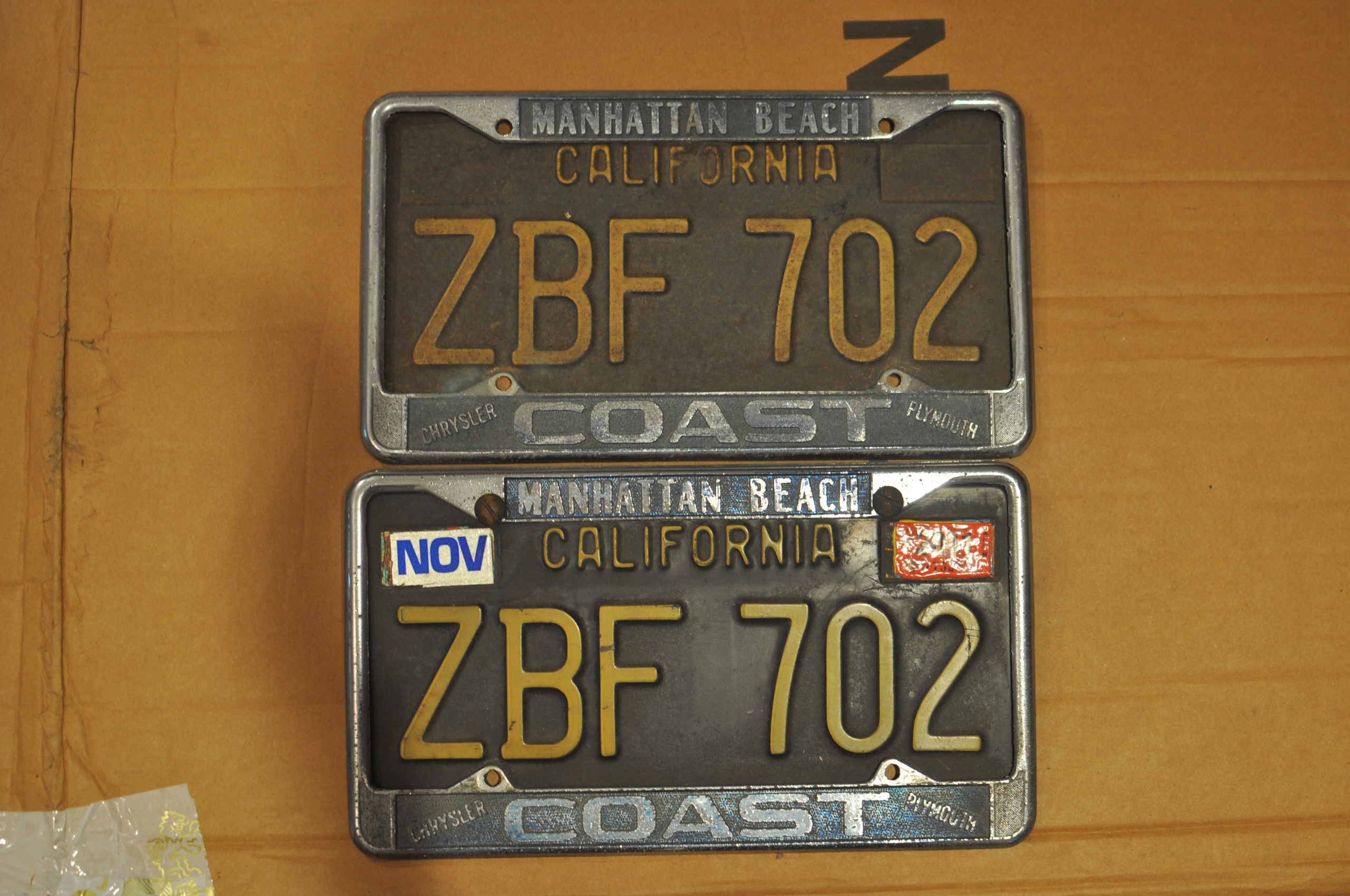 8. КОМПЛЕКТ TABLIC 2 ШТ CALIFORNIA ZBF702 1969 РІК BARRACUDA 