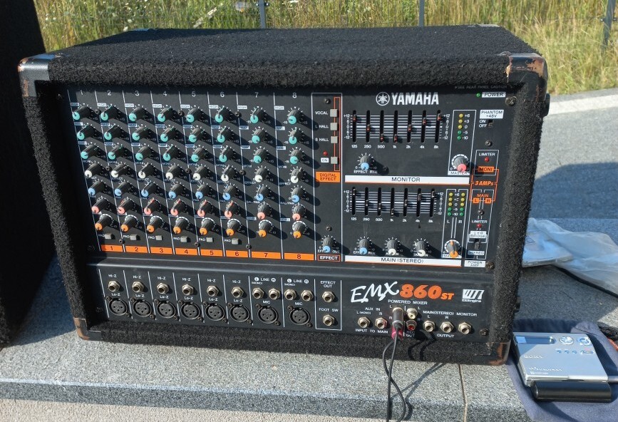 Powered mixer Yamaha EMX 860 ST powermixer Jagatowo Ogłoszenie na Allegro Lokalnie