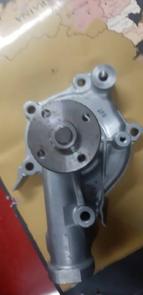 НАСОС ВОДИ MITSUBISHI MD972054 НОВА 