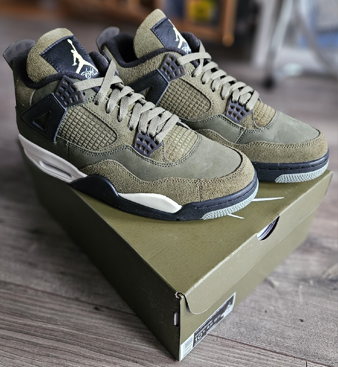 4 Retro SE Craft Medium Olive FB9927200 r 44 5 | Wrocław | Kup