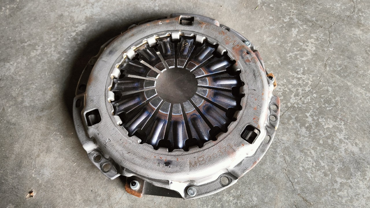 ДИСКОМ ЩЕПЛЕННЯ ЗЧЕПЛЕННЯ 31210-20373 AISIN CT152 