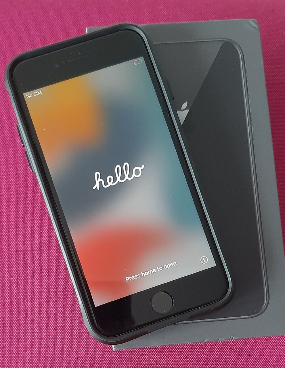 充実の品 iPhone 8 au美品 GB 64 Gray Space スマートフォン本体 - www
