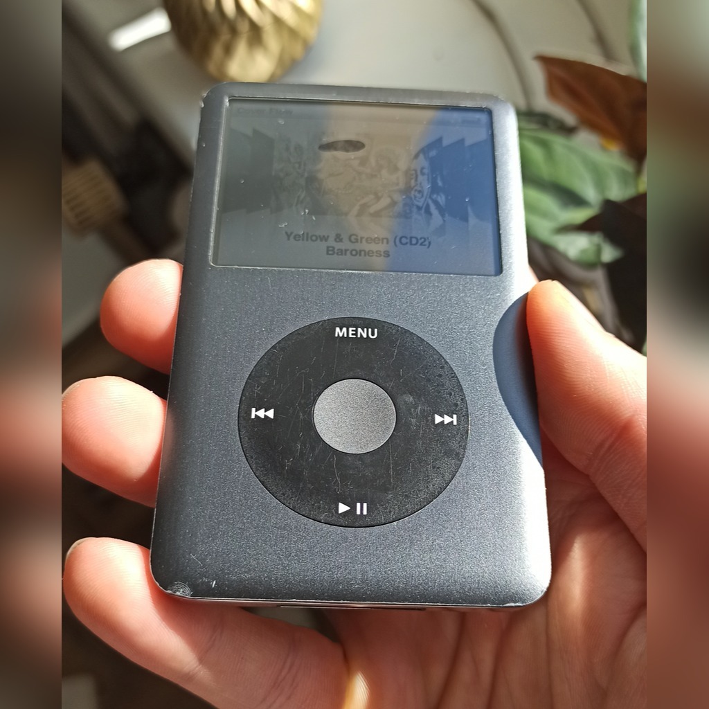 IPOD 120GB greyfree.com