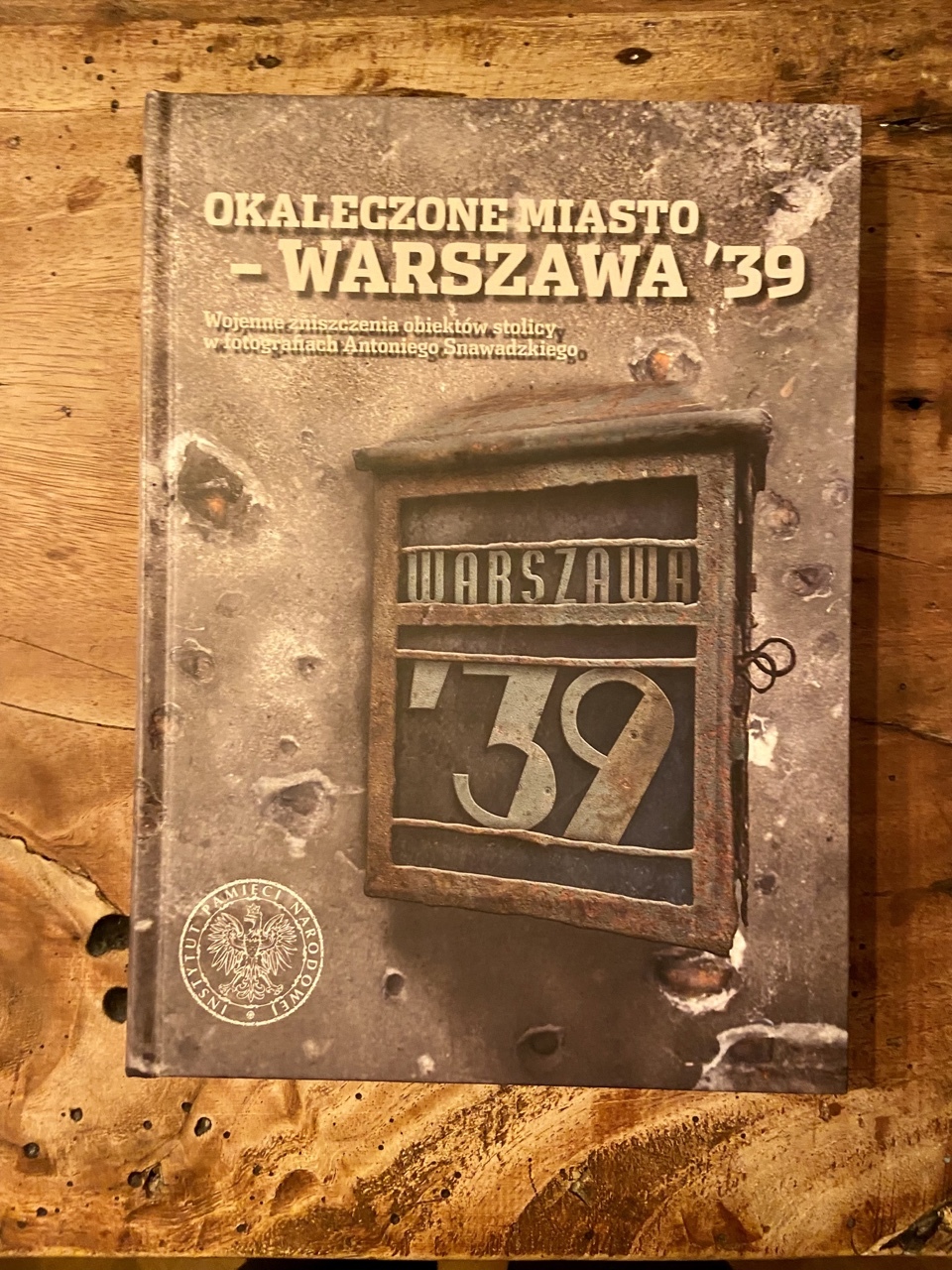 Zdjęcie oferty: Okaleczone miasto - Warszawa’39 nowa
