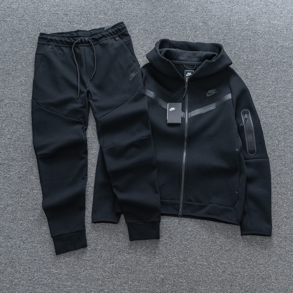 Dres Nike Tech Fleece roz.M czarny bluza i spodnie Sochocin Kup teraz na Allegro Lokalnie
