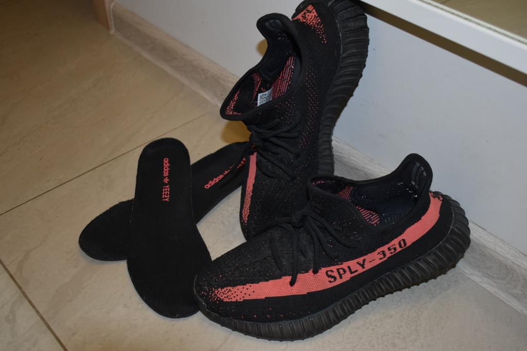 Conmoción Flexible Con Buty Adidas Yeezy 350 v2 Red Stripe | Gdańsk | Kup teraz na Allegro Lokalnie