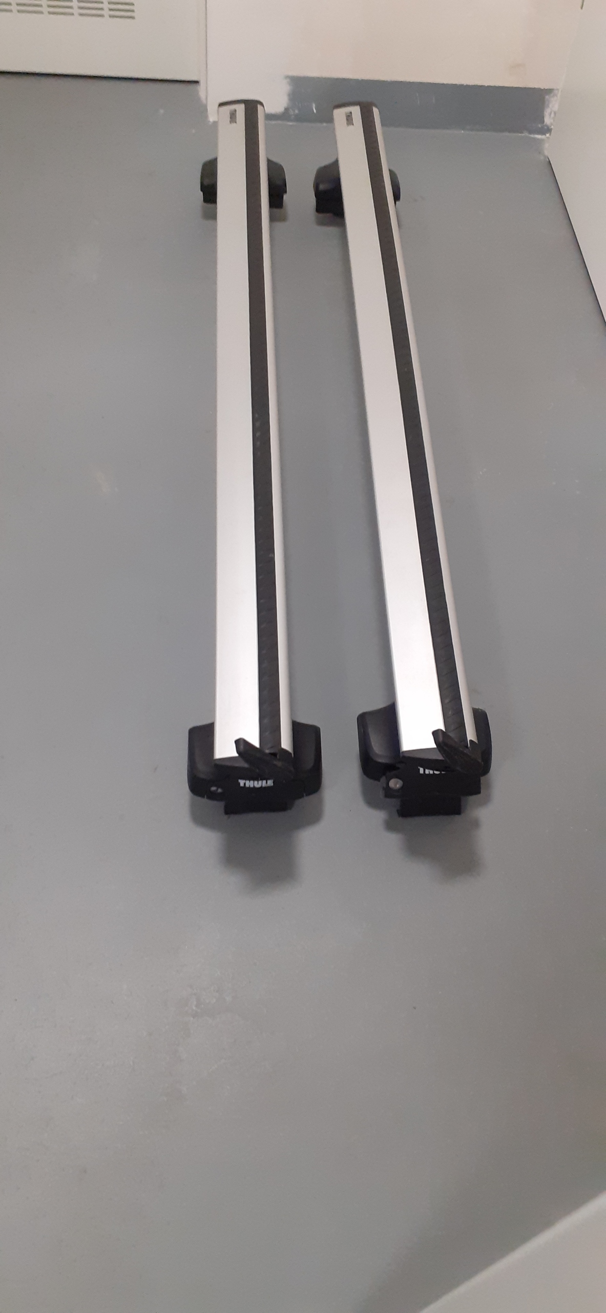 БАГАНИК НА ДАХ AUDI A5 8T SPORTBACK THULE WINGBAR DL.132 CM SZER.8 CM 