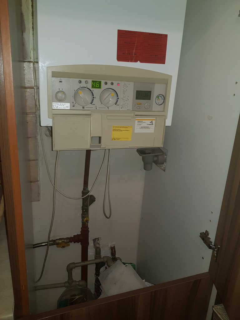 Piec; kocioł kondensacyjny Junkers ZWB 726 A23 Góra Kalwaria Kup