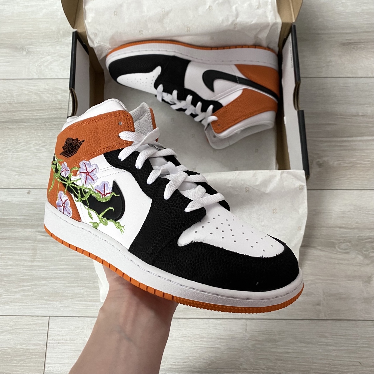 jordan 1 mid shattered