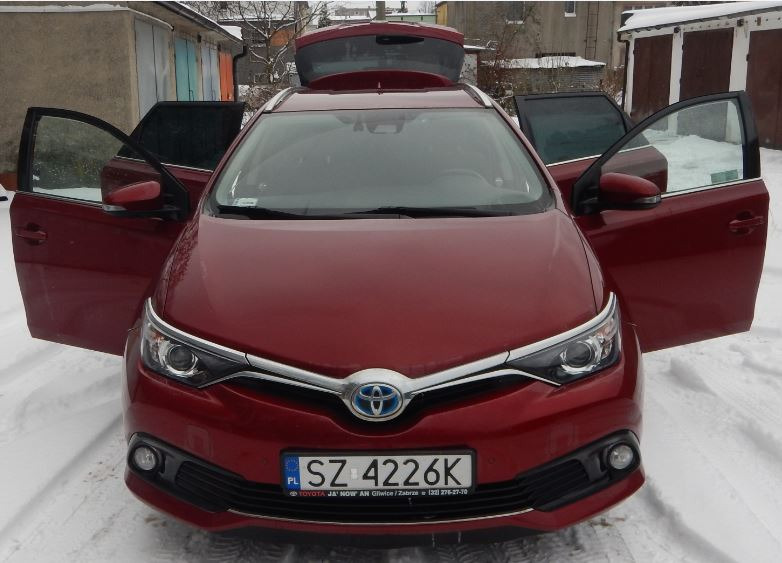 Toyota Auris Hybryd 1.8 Comfort Red Tokio | gmina Wyry | Ogłoszenie na Allegro Lokalnie