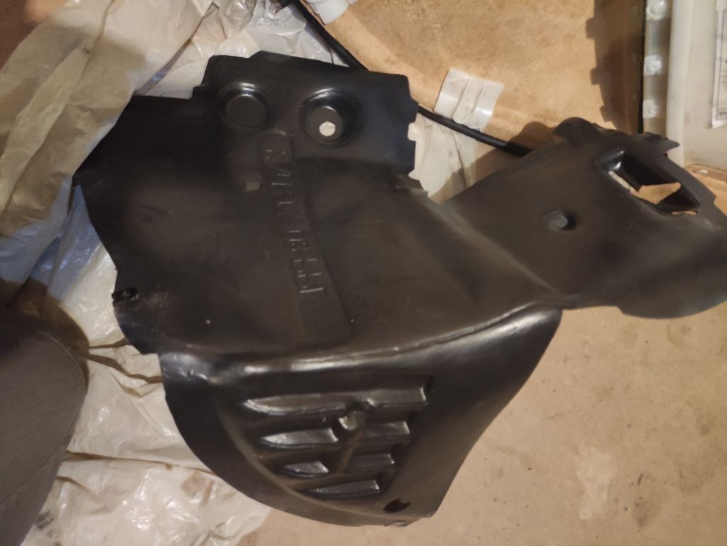 ПІДКРИЛОК KANGOO 1 ЛІВИЙ ПЕРІД REZAW PLAST 111910 