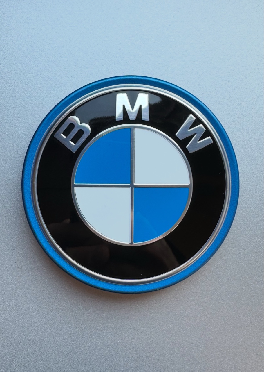 BMW U11 U06 HYBRID ЕМБЛЕМА 5A24578 02 