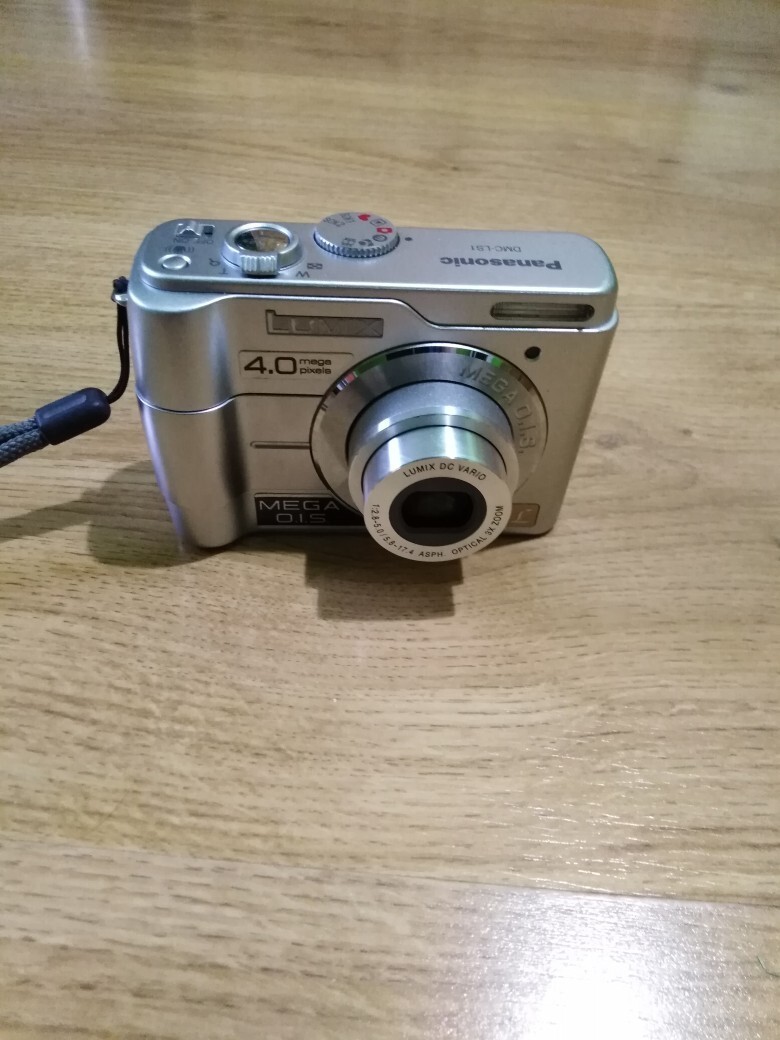 Aparat fotograficzny Panasonic Lumix DMCLS1 Zielona Góra