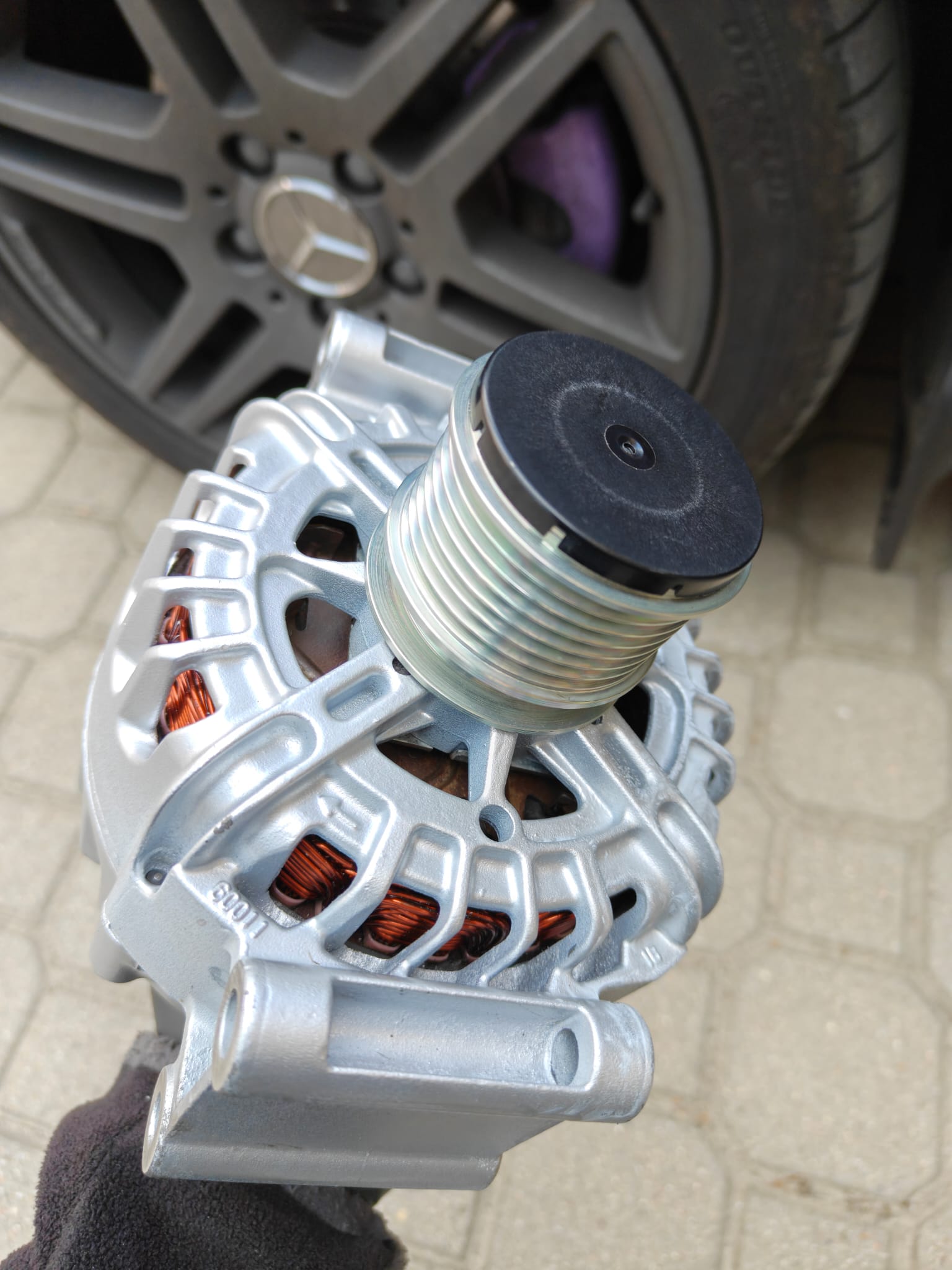 ГЕНЕРАТОР VALEO MERCEDES TG12C026 A2711541402 A3352S W204 W203 ЯК НОВИЙ 