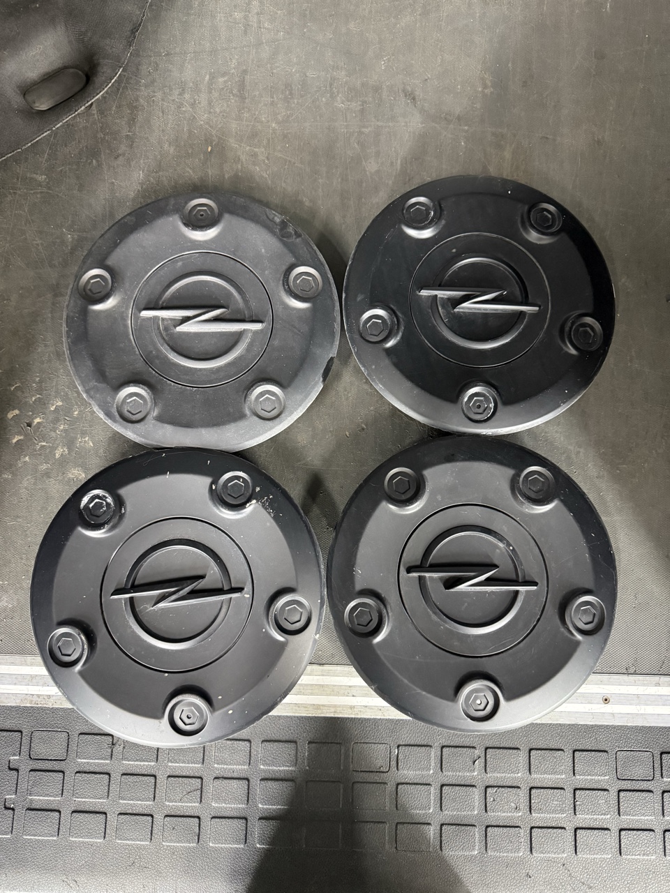 КОВПАЧКИ КОВПАКИ КОМПЛЕКТ OPEL VIVARO 98 337 09177 