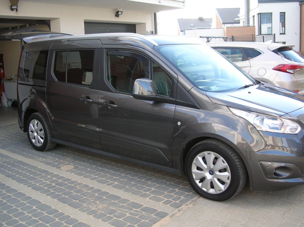 ford tourneo connect cena