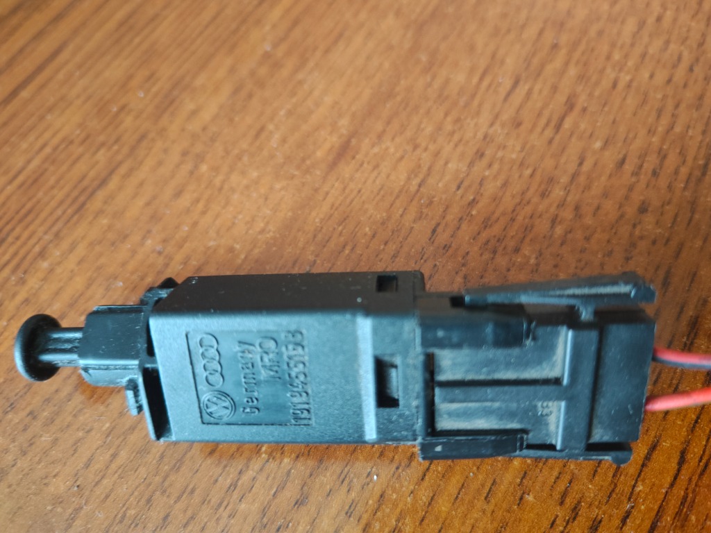 ВИМИКАЧ ДАТЧИК СВІТЛА СТОП AUDI VW 191945515B 