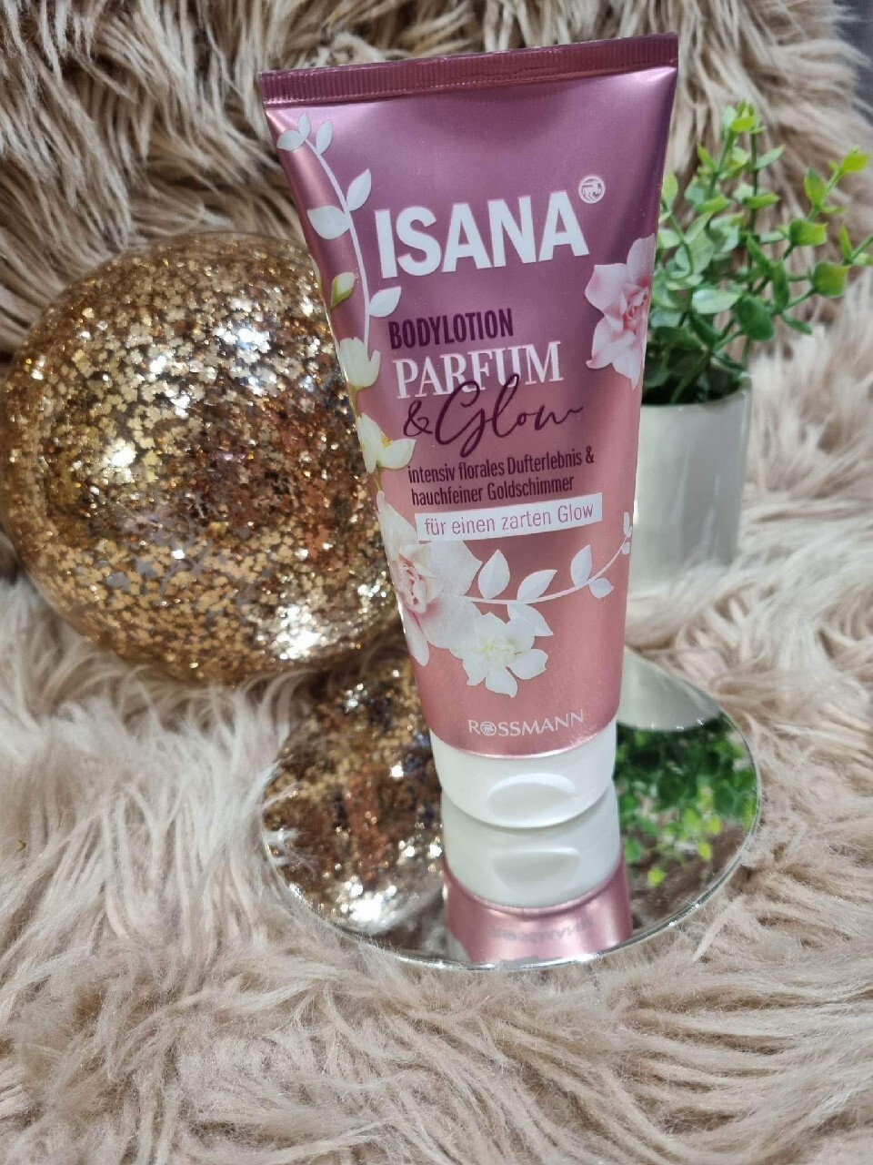 ISANA Parfum & Glow rozświetlający balsam do ciała Otyń Kup teraz na Allegro Lokalnie