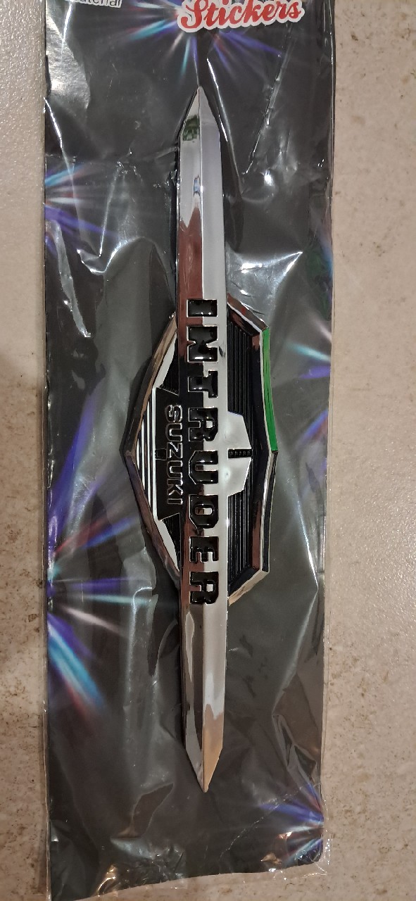ЕМБЛЕМА ЗНАЧОК NA БАК БАК SUZUKI INTRUDER M1800R, C800, M800 