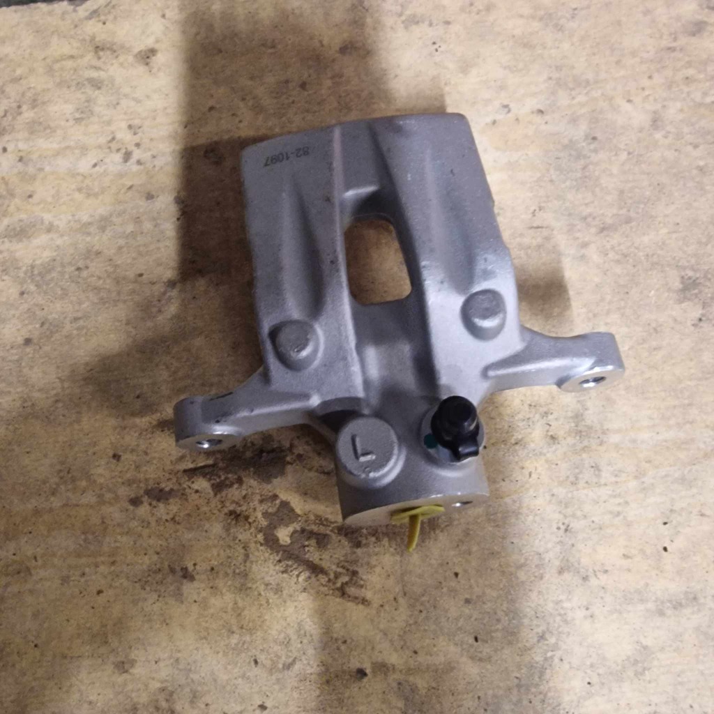 MAXGEAR 82-1097 СУПОРТ ГАЛЬМА 