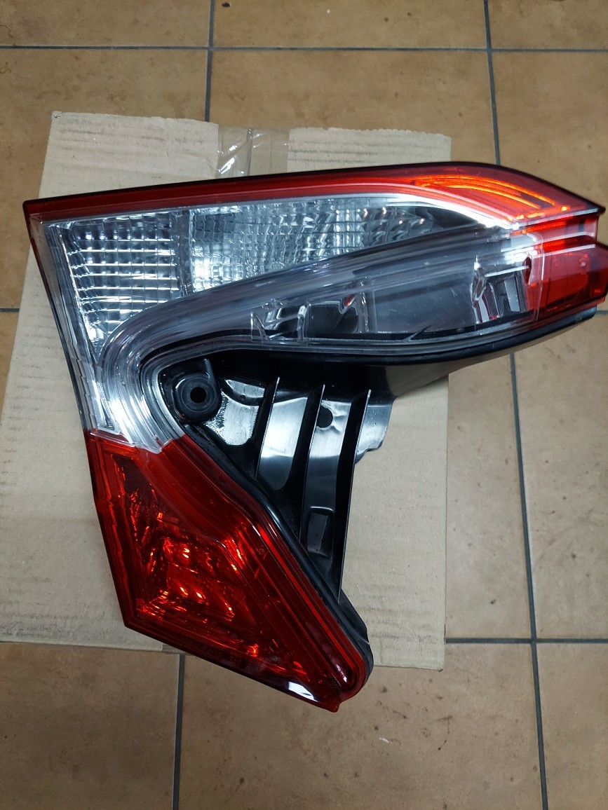 ФАРА ЗАД ЛІВА TOYOTA CH-R CHR 81590 - F4010 - 00 