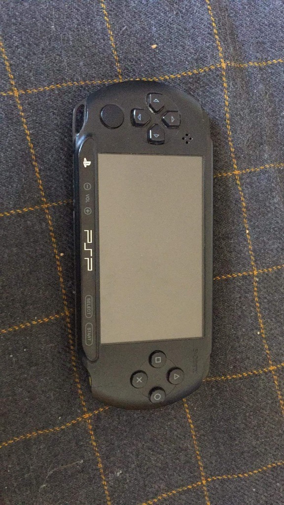 Sony PSP E1004 gry karta pamieci Gdynia Licytacja na Allegro Lokalnie