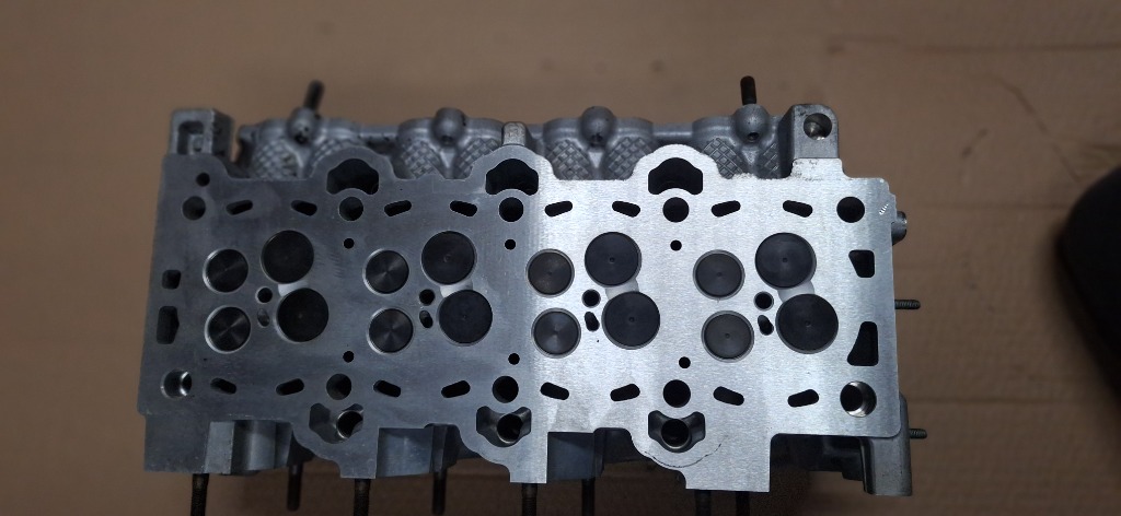 HYUNDAI KIA ГОЛОВКА 221112A200 PO РЕСТАВРАЦІЇ 