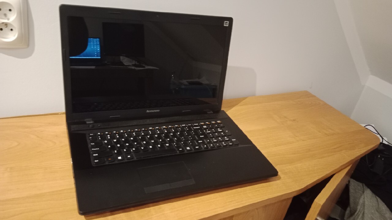 Laptop Lenovo G700 i5 8Gb ram ssd 17 cali Koło Ogłoszenie na