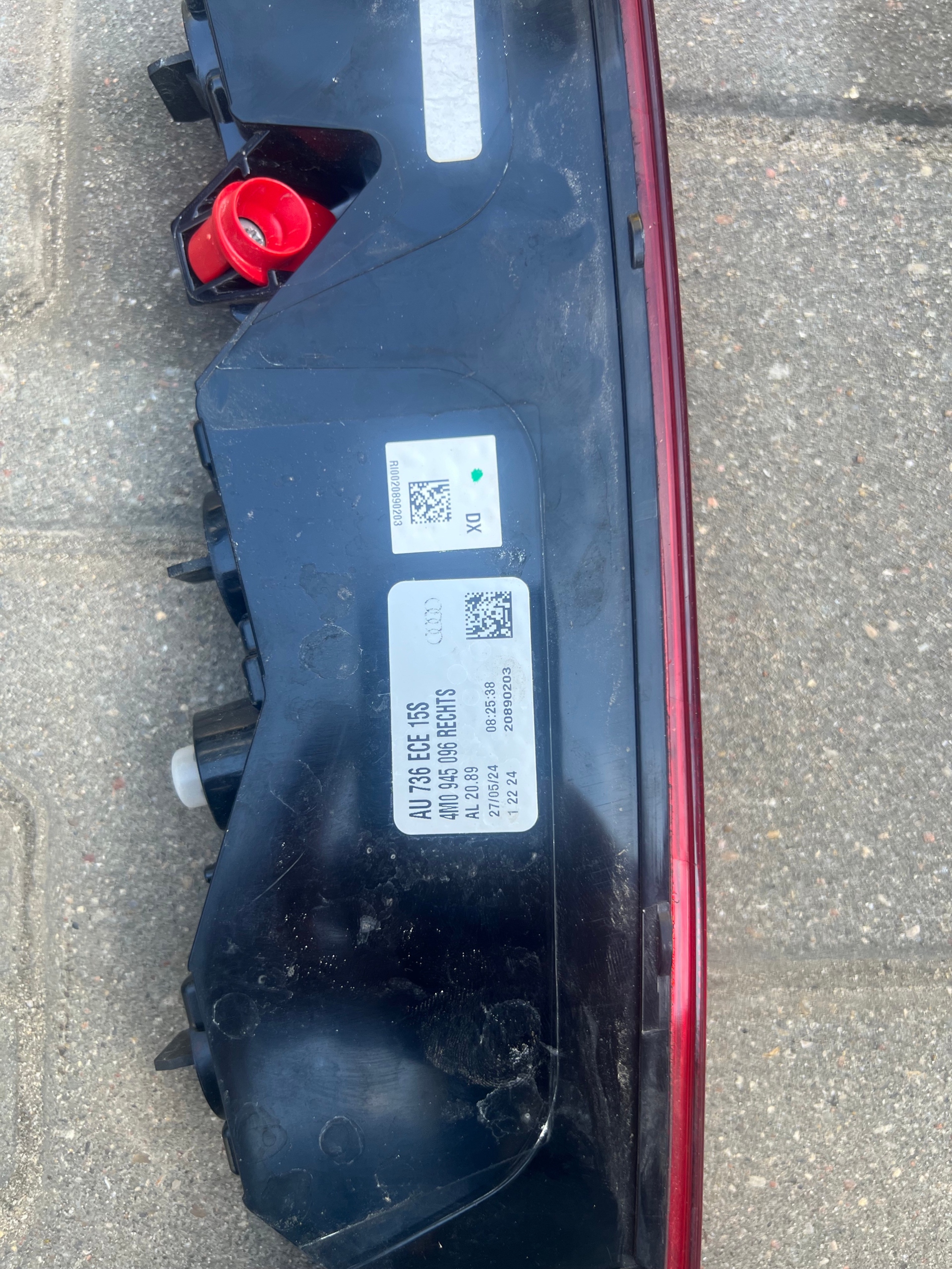4M0945096 AUDI Q7 4M ФАРА ЗАДНЯ ПРАВА 