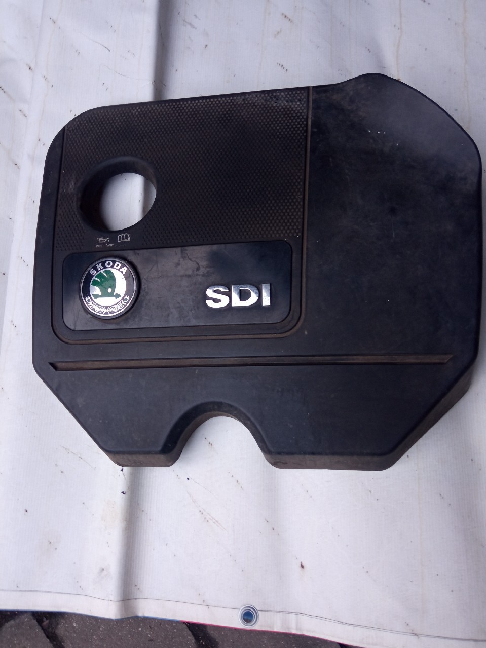 КРИШКА ДВИГУНА SKODA FABIA 1.9 SDI OE 038103925BA 