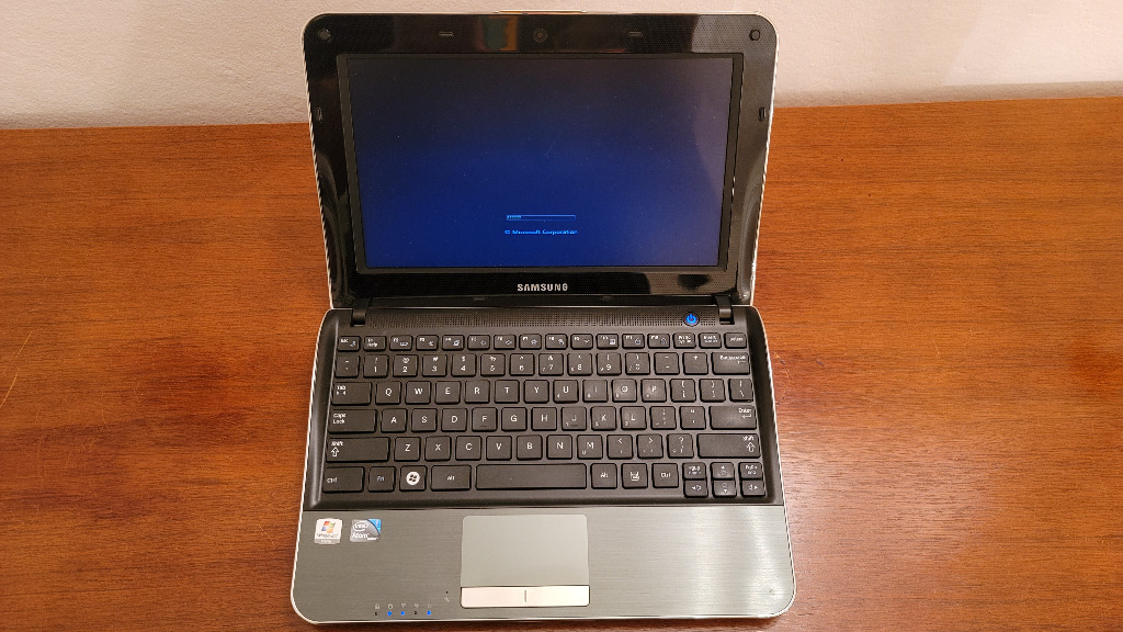 Laptop NetBook Samsung NPNF210A01PL biały Ustron k Cieszyna