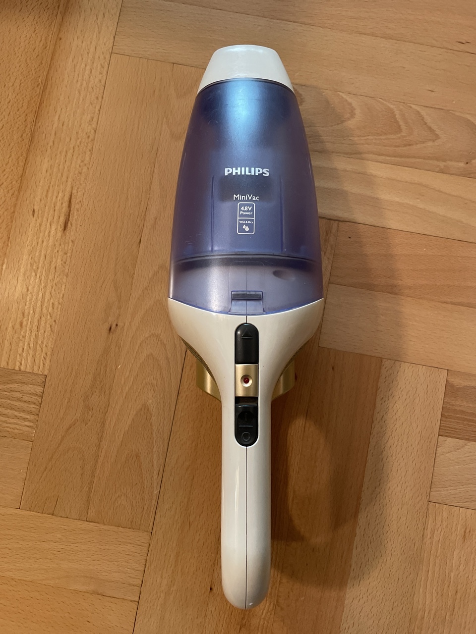 Okurzacz ręczny Philips MiniVac 4,8V FC6142/01 Zielonka Kup teraz na Allegro Lokalnie