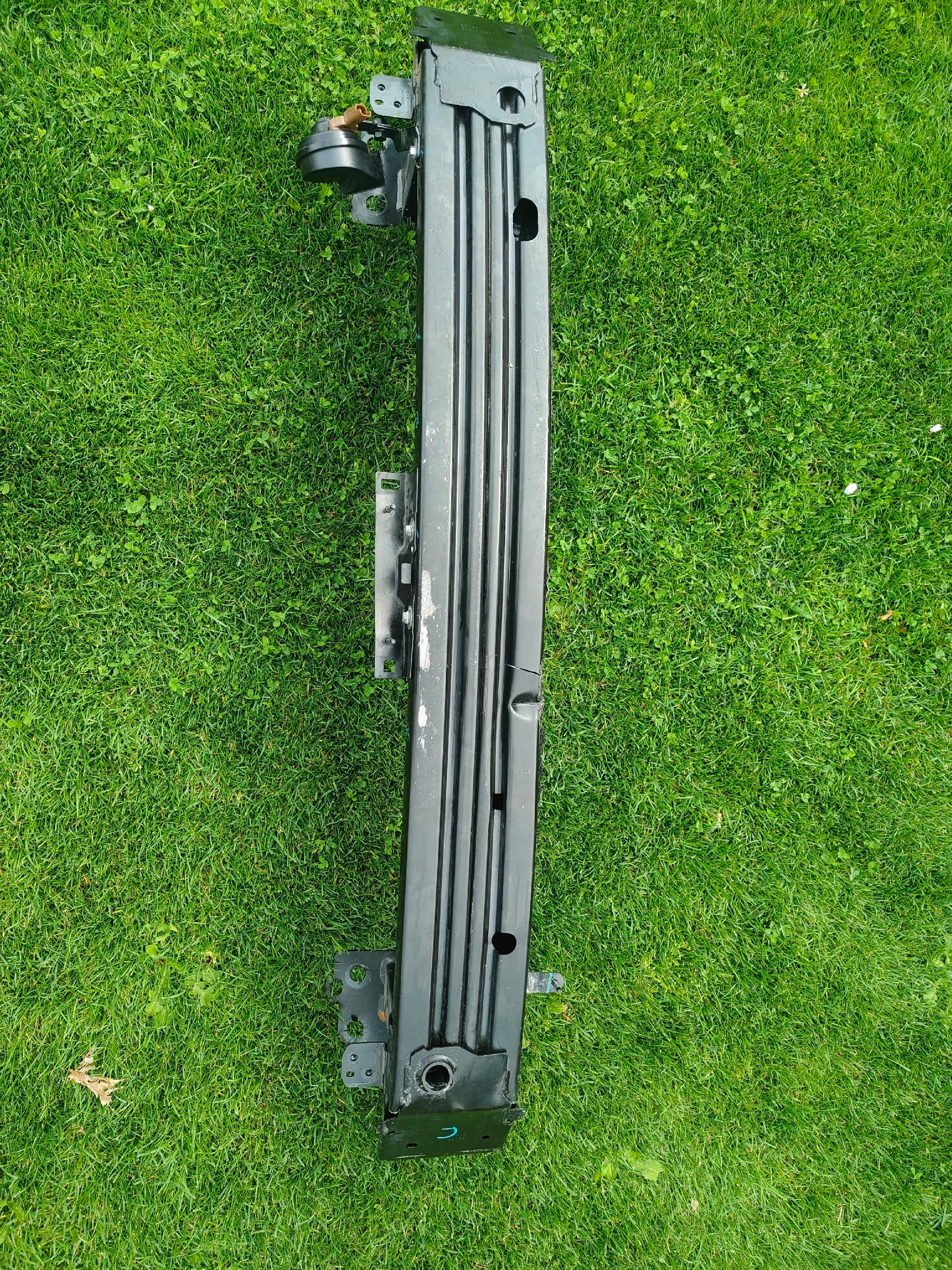 БАЛКА ПЕРІД RENAULT AUSTRAL 752101751R 